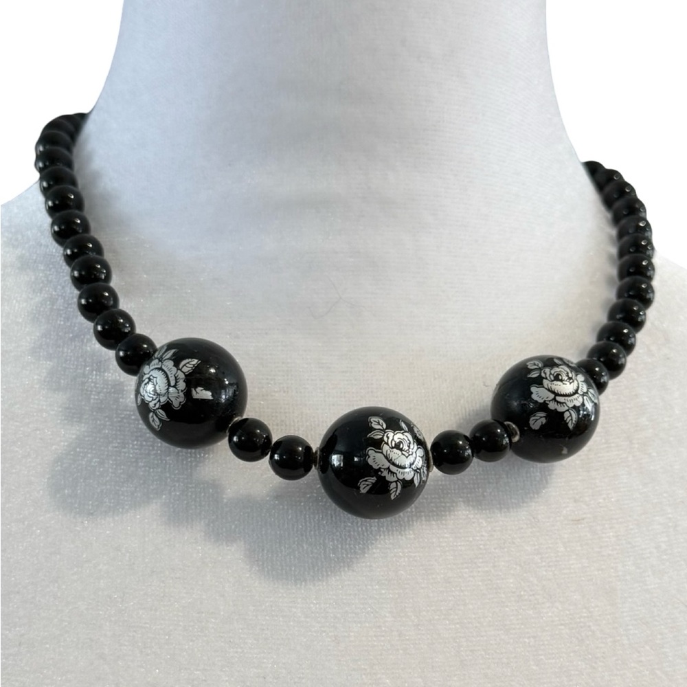 Glossy Black Beaded Necklace Chocker